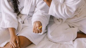 宗教法人宇宙真理学会のラブホは休憩料がお布施だった。恵まれない子供に手を差し伸べてってｗ