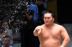 【相撲】元横綱白鵬の宮城野部屋が浅香山部屋に吸収合併。部屋付き朝青龍と同様モンゴル排除か！？