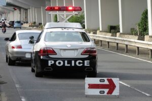 男性の首を切りつけ高級ネックレスを強奪した伊藤龍エルヴィン、樹ミカイル兄弟逮捕！被害者は重体