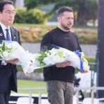 【敵国ロシア】全力支援発表でウクライナ・ゼレンスキー大統領から最高位勲章授与で喜ぶ増税メガネ