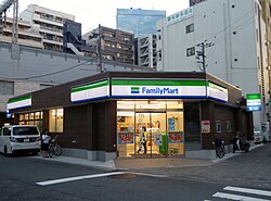 ファミリーマートのサムネイル