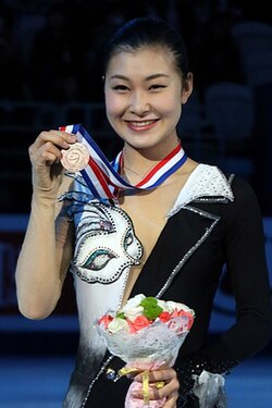 村上佳菜子のサムネイル